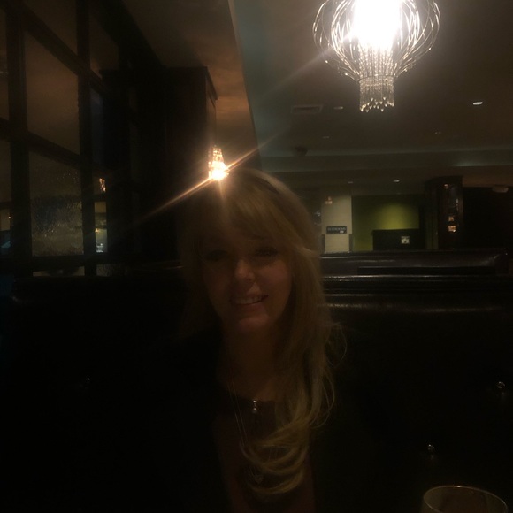 Meet your Posher, Zena Lynn - Picture 5 of 10